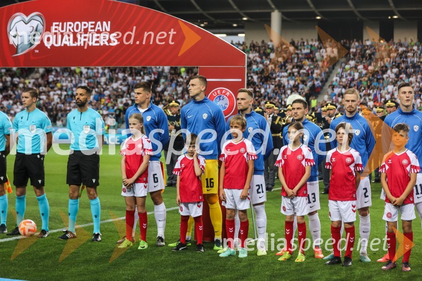  Jaka Bijol, nogometaš;  Matevž Vidovšek, vratar;  Timi Max Elšnik, nogometaš;  Erik Janža, nogometaš, Slovenija;  Žan  Karničnik, nogometaš, Slovenija;  Benjamin Šeško, nogometaš, SlovenijaSlovenija remizirala z Dansko, kvalifikacije za evropsko prvenstvo 2024