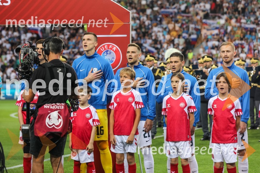  Matevž Vidovšek, vratar;  Timi Max Elšnik, nogometaš;  Erik Janža, nogometaš, Slovenija;  Žan  Karničnik, nogometaš, SlovenijaSlovenija remizirala z Dansko, kvalifikacije za evropsko prvenstvo 2024