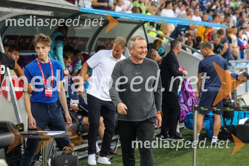  Matjaž Kek, selektor slovenske nogometne reprezentanceSlovenija remizirala z Dansko, kvalifikacije za evropsko prvenstvo 2024