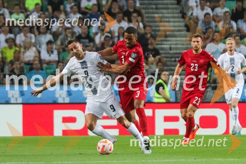 Andraž Šporar, nogometaš, Slovenija;  ... Slovenija remizirala z Dansko, kvalifikacije za evropsko prvenstvo 2024