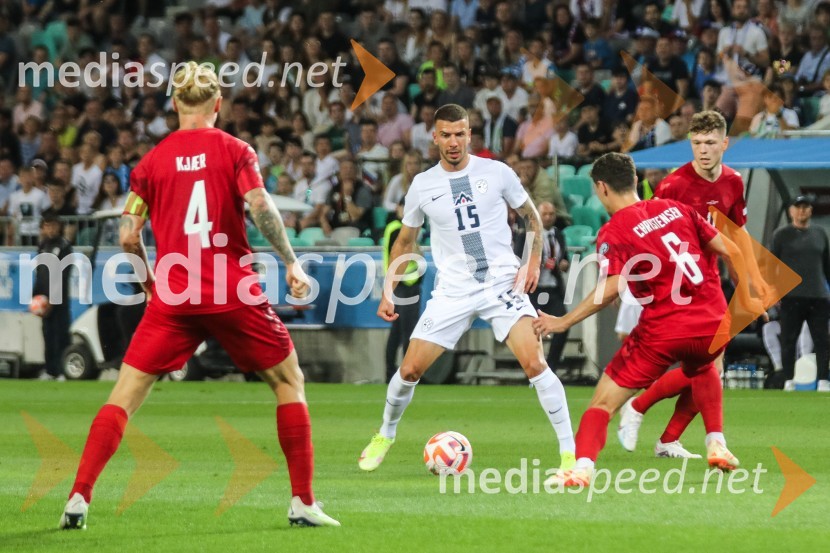  ... ;  Jan Mlakar, nogometaš;  ... Slovenija remizirala z Dansko, kvalifikacije za evropsko prvenstvo 2024