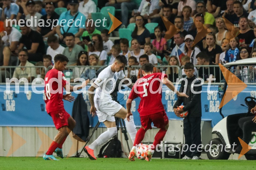  Benjamin Šeško, nogometaš, Slovenija;  ... Slovenija remizirala z Dansko, kvalifikacije za evropsko prvenstvo 2024