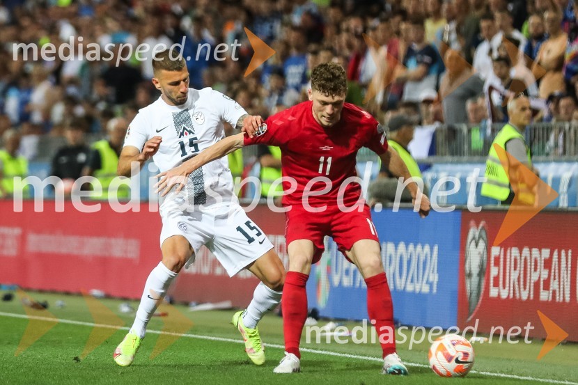  Jan Mlakar, nogometaš;  ... Slovenija remizirala z Dansko, kvalifikacije za evropsko prvenstvo 2024