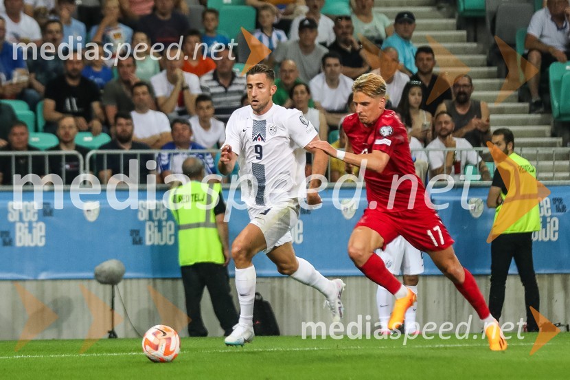  Andraž Šporar, nogometaš, Slovenija;  ... Slovenija remizirala z Dansko, kvalifikacije za evropsko prvenstvo 2024