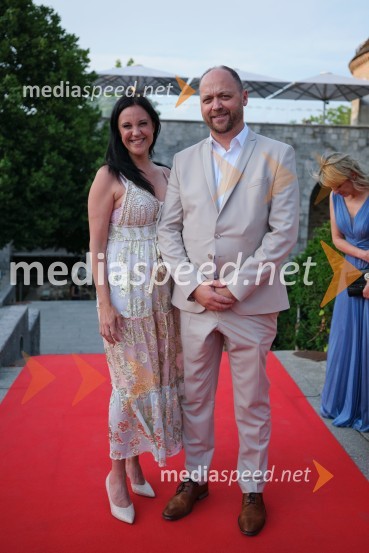  Brigita Gorjup, direktorica Andragoškega zavoda Ljudska univerza;  Boštjan Gorjup, direktor podjetja BSH22. Kresna noč Lions kluba Ljubljana Iliria