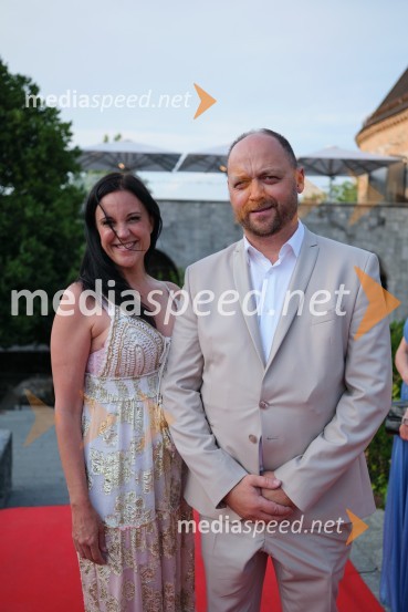  Brigita Gorjup, direktorica Andragoškega zavoda Ljudska univerza;  Boštjan Gorjup, direktor podjetja BSH22. Kresna noč Lions kluba Ljubljana Iliria