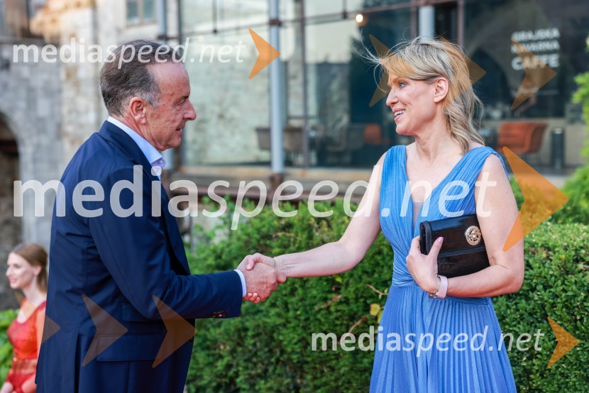  Igor  Štemberger,  predsednik uprave družbe Ilirika ;  Barbara Uranjek, direktorica, Britansko-slovenska gospodarska zbornica22. Kresna noč Lions kluba Ljubljana Iliria