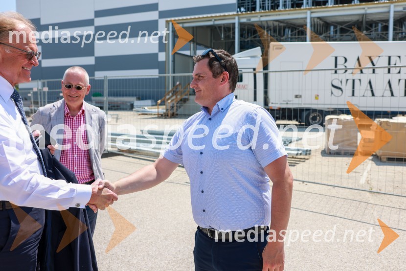  Janez  Škrabec, direktor Riko d.o.o.; dr. Luka Skrinjar, projektni inženir, RikoSlovenski Riko do novega poslovnega mejnika v Nemčiji