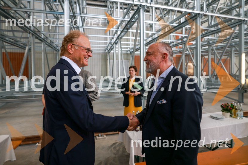  Janez  Škrabec, direktor Riko d.o.o.;  ... Slovenski Riko do novega poslovnega mejnika v Nemčiji