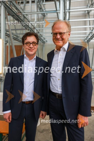  Serge Domy, direktor bavarske opere;  Janez  Škrabec, direktor Riko d.o.o.Slovenski Riko do novega poslovnega mejnika v Nemčiji