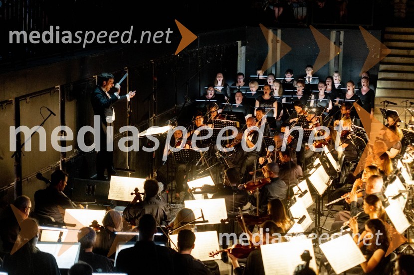  Simon Krečič, dirigent in pianistCarmina Burana, Ljubljana Festival 2023