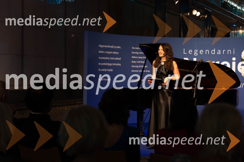  Tajda Lekše, voditeljica1. Mednarodni baletni festival Plesne noči, slavnostna otvoritev