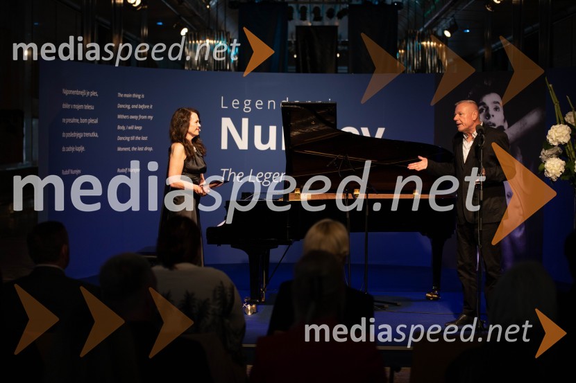  Tajda Lekše, voditeljica;  Staš Ravter, direktor SNG Opera in balet Ljubljana1. Mednarodni baletni festival Plesne noči, slavnostna otvoritev