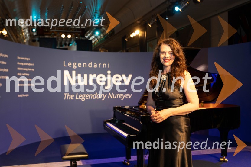  Tajda Lekše, voditeljica1. Mednarodni baletni festival Plesne noči, slavnostna otvoritev