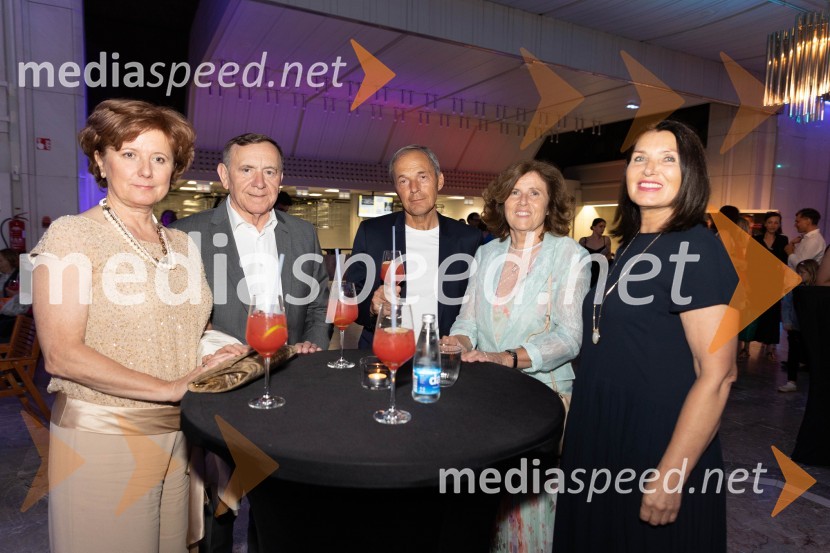  ... ;  ... ;  ... ;  ... ; mag. Breda Pečovnik, direktorica kongresno komercialne dejavnosti Cankarjev dom1. Mednarodni baletni festival Plesne noči, slavnostna otvoritev