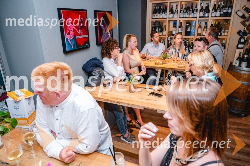 2. obletnica vinoteke Deliz