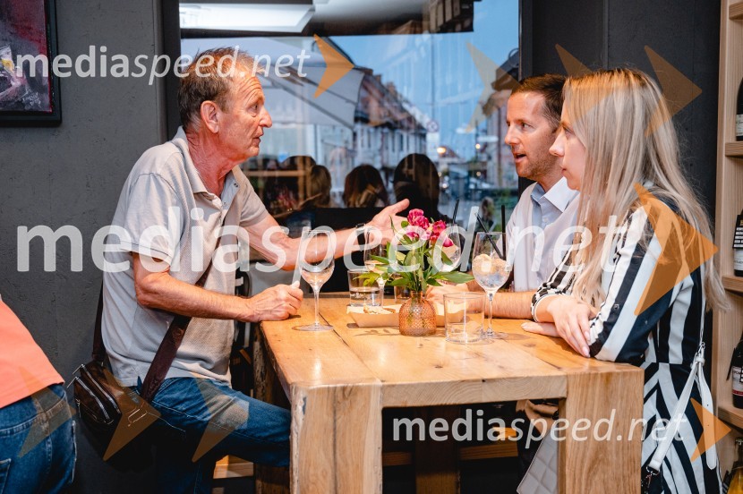 2. obletnica vinoteke Deliz