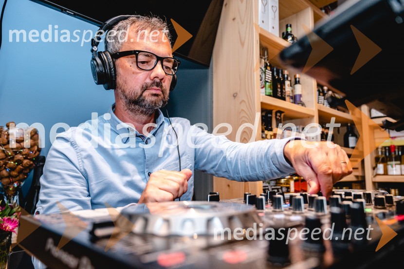 2. obletnica vinoteke Deliz