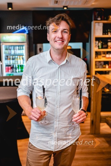 2. obletnica vinoteke Deliz