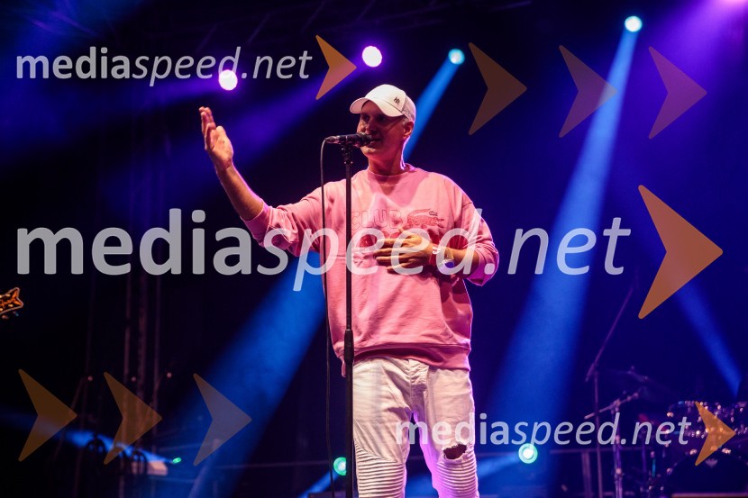  Rok  Lunaček, pisec besedil, aranžer in pevecStopimo skUPAJ za Urbana, dobrodelni koncert