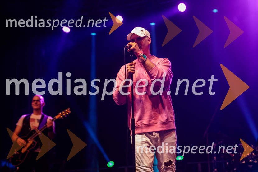  Rok  Lunaček, pisec besedil, aranžer in pevecStopimo skUPAJ za Urbana, dobrodelni koncert