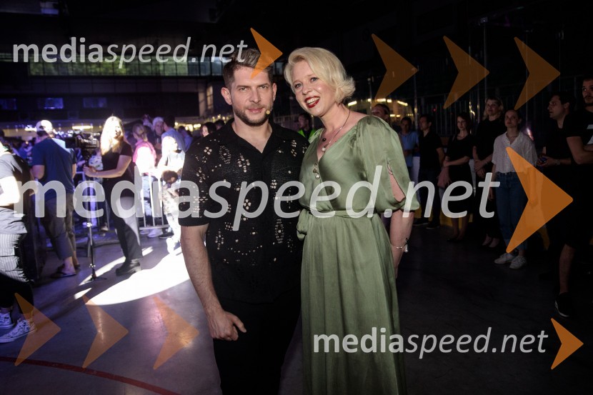  Klemen Bunderla, radijski voditelj, radio Aktual; mag. Urška Klakočar Zupančič, predsednica Državnega zbora RS, podpredsednica, Gibanje SvobodaStopimo skUPAJ za Urbana, dobrodelni koncert