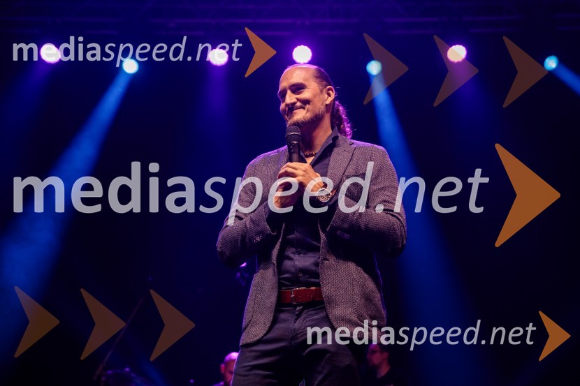 Vid  Valič, stand-up komik, voditeljStopimo skUPAJ za Urbana, dobrodelni koncert