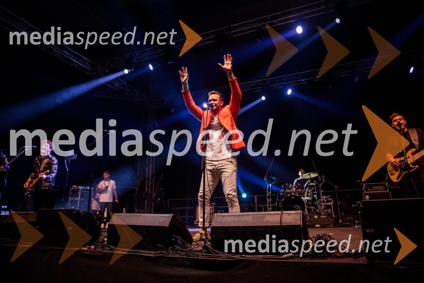  Luka Basi, pevecStopimo skUPAJ za Urbana, dobrodelni koncert