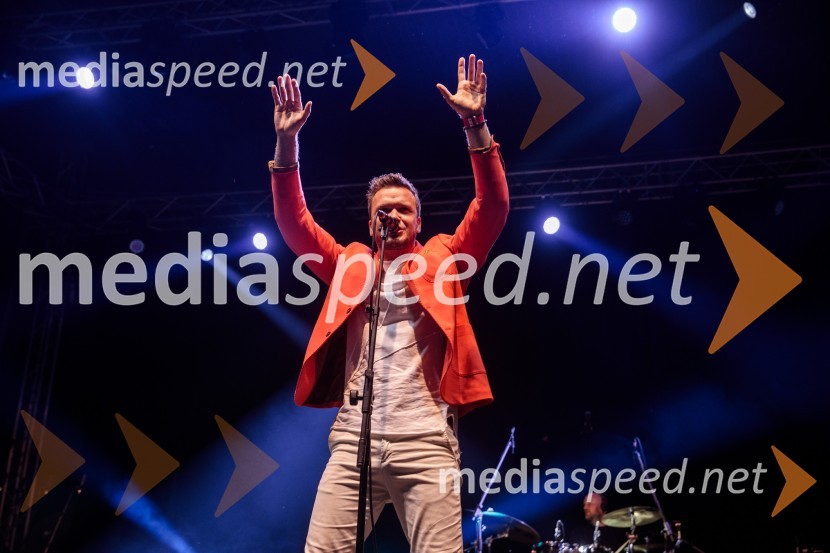  Luka Basi, pevecStopimo skUPAJ za Urbana, dobrodelni koncert