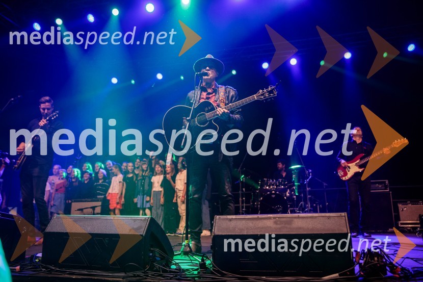 Vlado Kreslin, glasbenikStopimo skUPAJ za Urbana, dobrodelni koncert