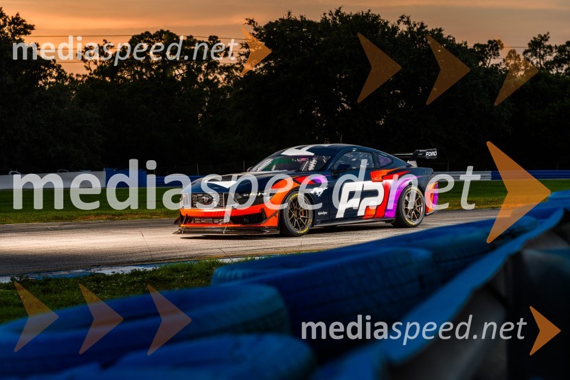 Ford je v Spa predstavil novega MUSTANGA GT4 in izpolnil obljubo