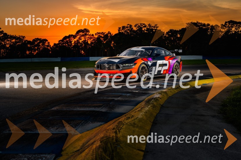 Ford je v Spa predstavil novega MUSTANGA GT4 in izpolnil obljubo