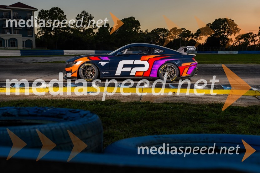 Ford je v Spa predstavil novega MUSTANGA GT4 in izpolnil obljubo