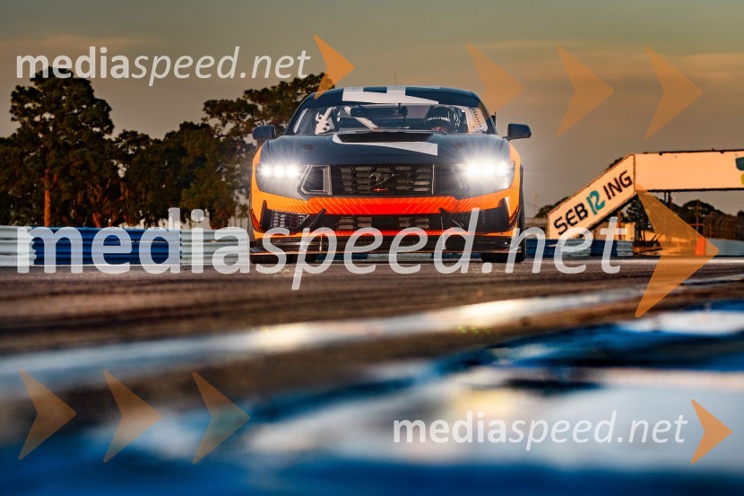 Ford je v Spa predstavil novega MUSTANGA GT4 in izpolnil obljubo