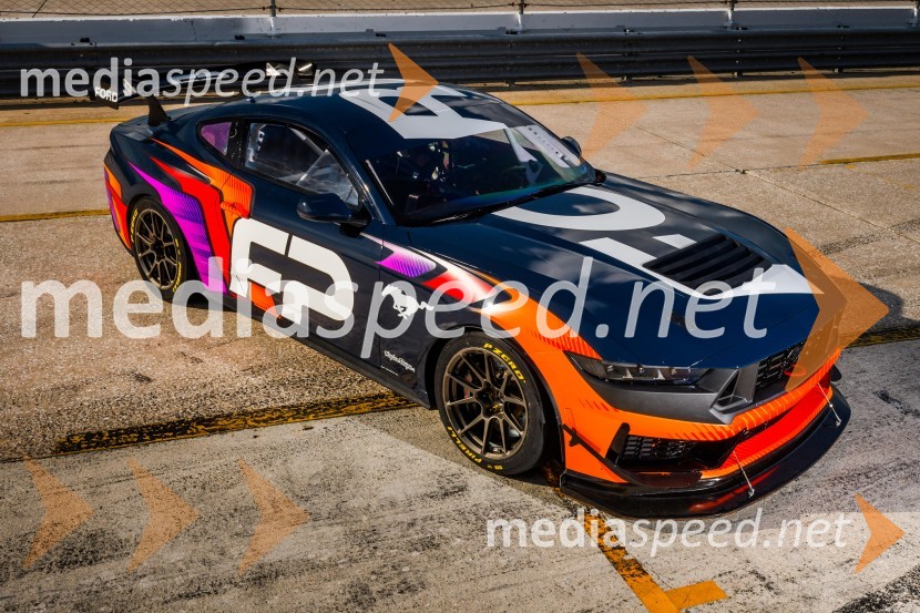 Ford je v Spa predstavil novega MUSTANGA GT4 in izpolnil obljubo