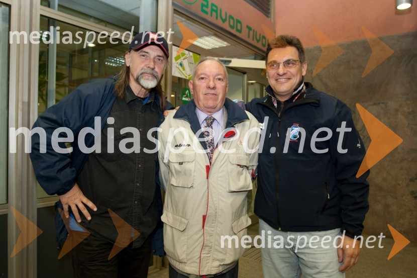  Dragan  Bulič, glasbeni urednik;  Tomaž Lajevec, televizijski komentator;  Milan NovakUmrl je Tomaž Lajevec