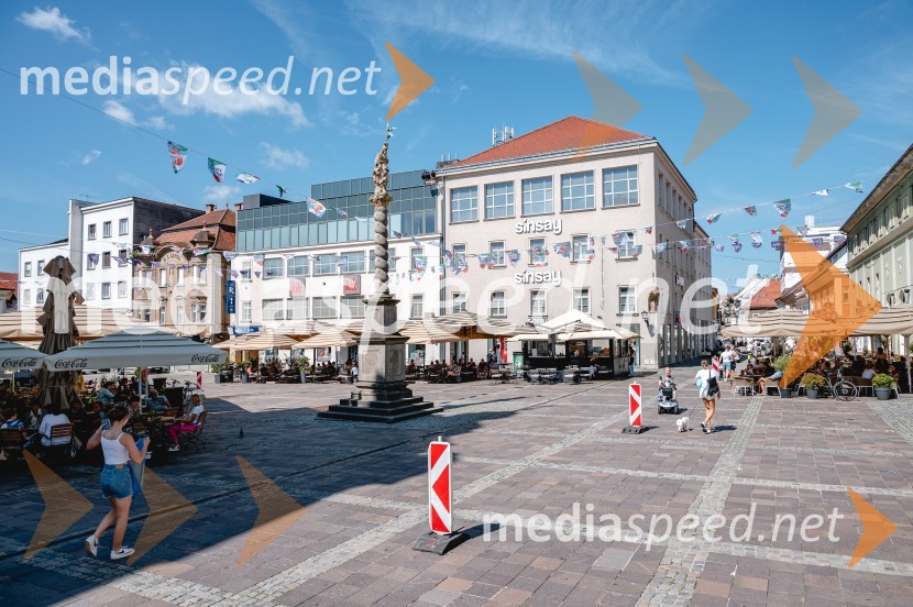 Grajski trg Maribor, Kavarna Marpurgi, Sinsay Maribor, Kavarna Astoria MariborPoletni utrinki iz štajerske prestolnice