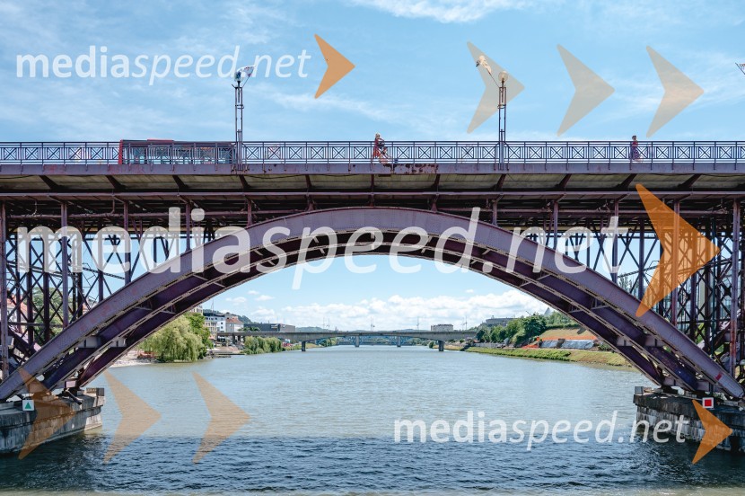 Poletni utrinki iz štajerske prestolnice