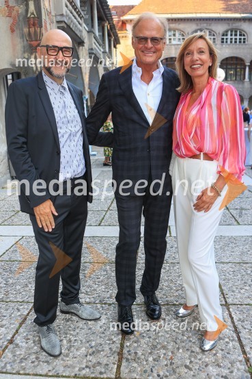  ... ;  Janez  Škrabec, direktor Riko d.o.o.; mag. Ladeja Godina Košir, voditeljica platforme Circular Change, sopredsedujoča AmCham Komisiji za krožno gospodarstvo in delitveno ekonomijo60 let uspešnega podjetnika Janeza Škrabca