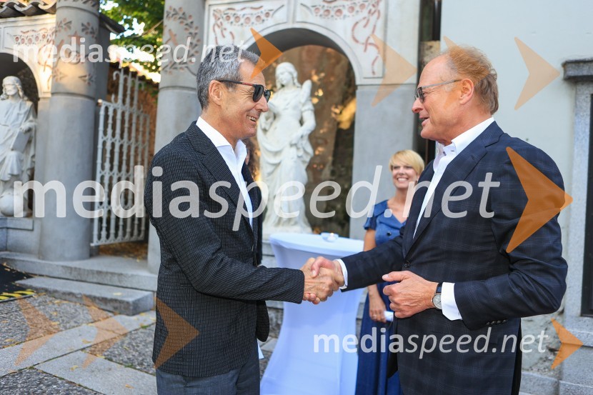  Stojan Petrič, nekdanji predsednik uprave družbe FMR;  Janez  Škrabec, direktor Riko d.o.o.60 let uspešnega podjetnika Janeza Škrabca