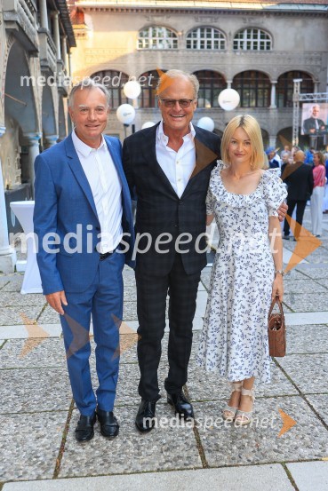 dr. Igor Bartenjev, dr. med. specialist dermatovenerologije;  Janez  Škrabec, direktor Riko d.o.o.;  Andreja Bartenjev60 let uspešnega podjetnika Janeza Škrabca