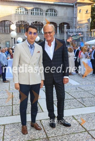  Aivaz Omorkanov, kandidat za častnega konzula RS v Kirgizistanu, podpredsednik mednarodne hokejske zveze IIHF;  Janez  Škrabec, direktor Riko d.o.o.60 let uspešnega podjetnika Janeza Škrabca