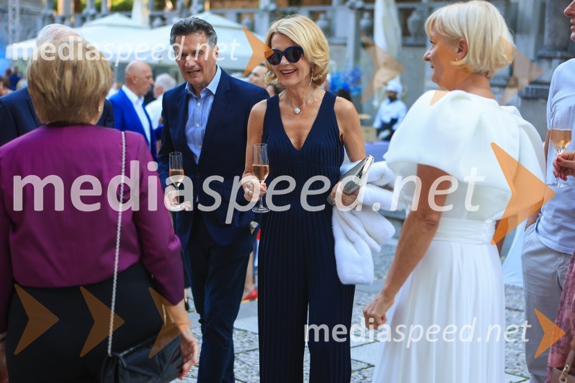  Milan Martin Cvikl, ekonomist;  Nevenka Črešnar Pergar, lastnica in direktorica podjetja NP Consulting;  Sonja Poljanšek Škrabec, lastnica Welness centra Sunny60 let uspešnega podjetnika Janeza Škrabca