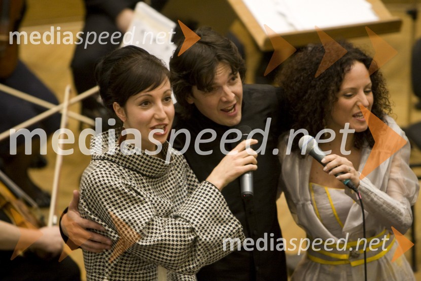 Jadranka Juras, pevka, Marko Hribernik, dirigent in Petra Grkman, KatrinasHvala, ker vam ni vseeno, dobrodelni koncert