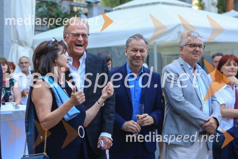  Janja Urbas, prof. ruščine;  Janez  Škrabec, direktor Riko d.o.o.;  Nande Korpnik, arhitekt;  ... 60 let uspešnega podjetnika Janeza Škrabca