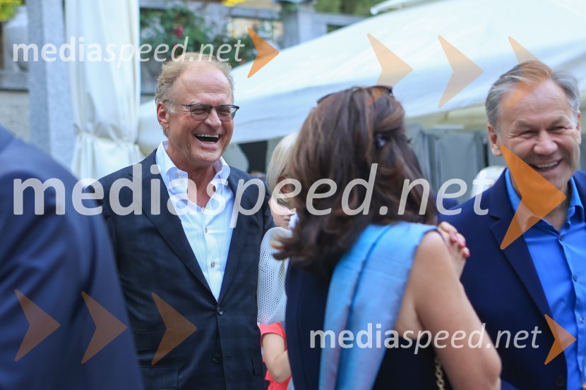  Janez  Škrabec, direktor Riko d.o.o.;  Nande Korpnik, arhitekt60 let uspešnega podjetnika Janeza Škrabca