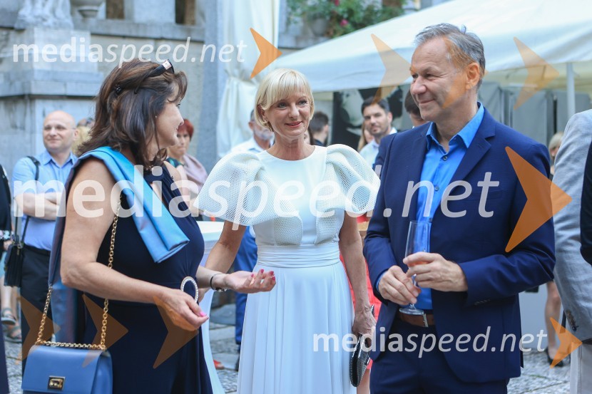  Janja Urbas, prof. ruščine;  Sonja Poljanšek Škrabec, lastnica Welness centra Sunny;  Nande Korpnik, arhitekt60 let uspešnega podjetnika Janeza Škrabca