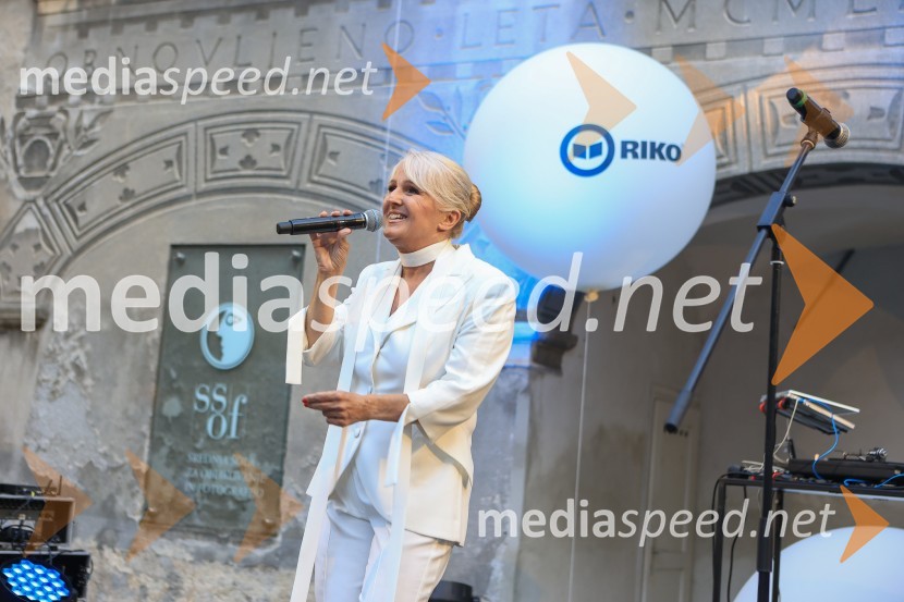  Alenka Godec, pevka60 let uspešnega podjetnika Janeza Škrabca