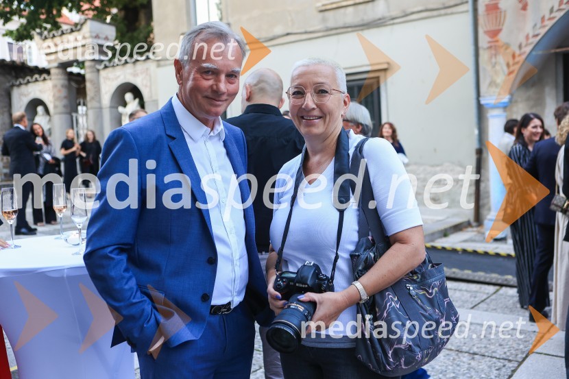 dr. Igor Bartenjev, dr. med. specialist dermatovenerologije;  Alenka Žavbi, fotografinja in novinarka60 let uspešnega podjetnika Janeza Škrabca