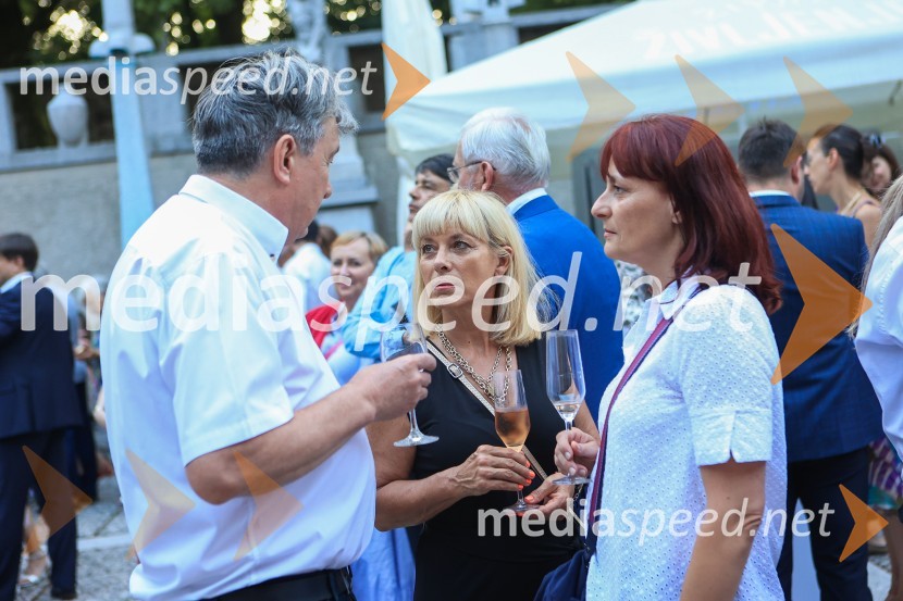  Jožef Školč, politik;  Barbra Jermann, urednica Suzy;  Branka  Grujičič Pšenica, novinarka, urednica Radarja 60 let uspešnega podjetnika Janeza Škrabca
